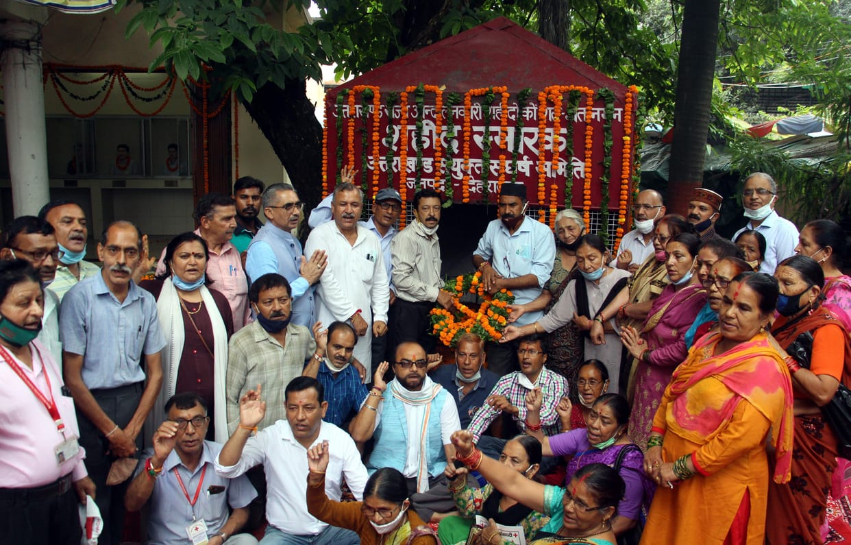 Uttarakhandis should be given rights over forests including declaring them OBC