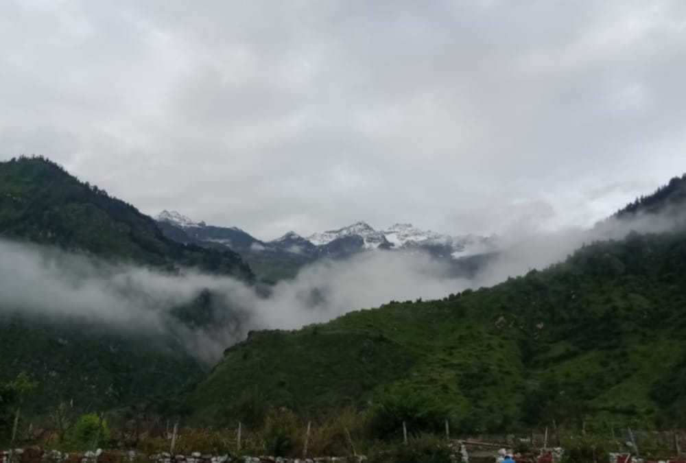 uttarakhand weather latest news update: yellow alert for 24 hours, Yamunotri pedestrian road still blocked