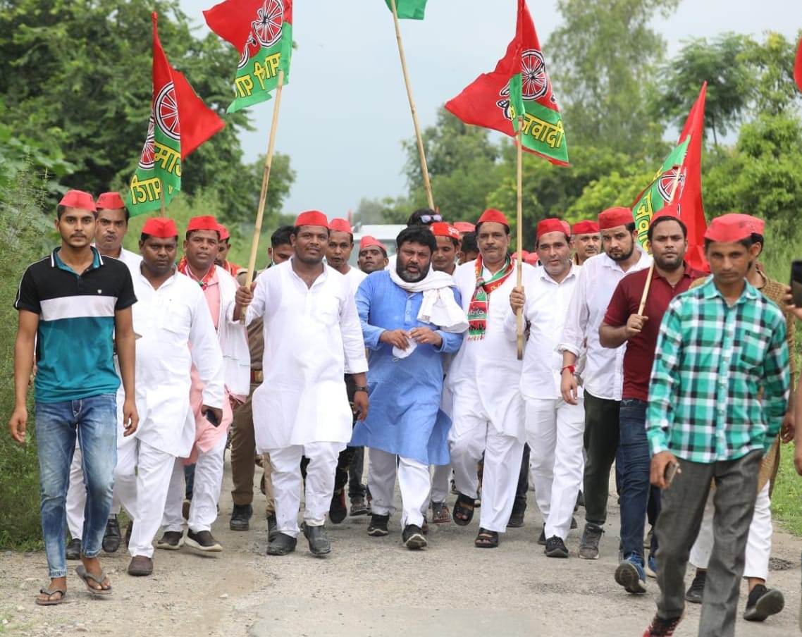 BJP government working to destroy farmers: Kamal