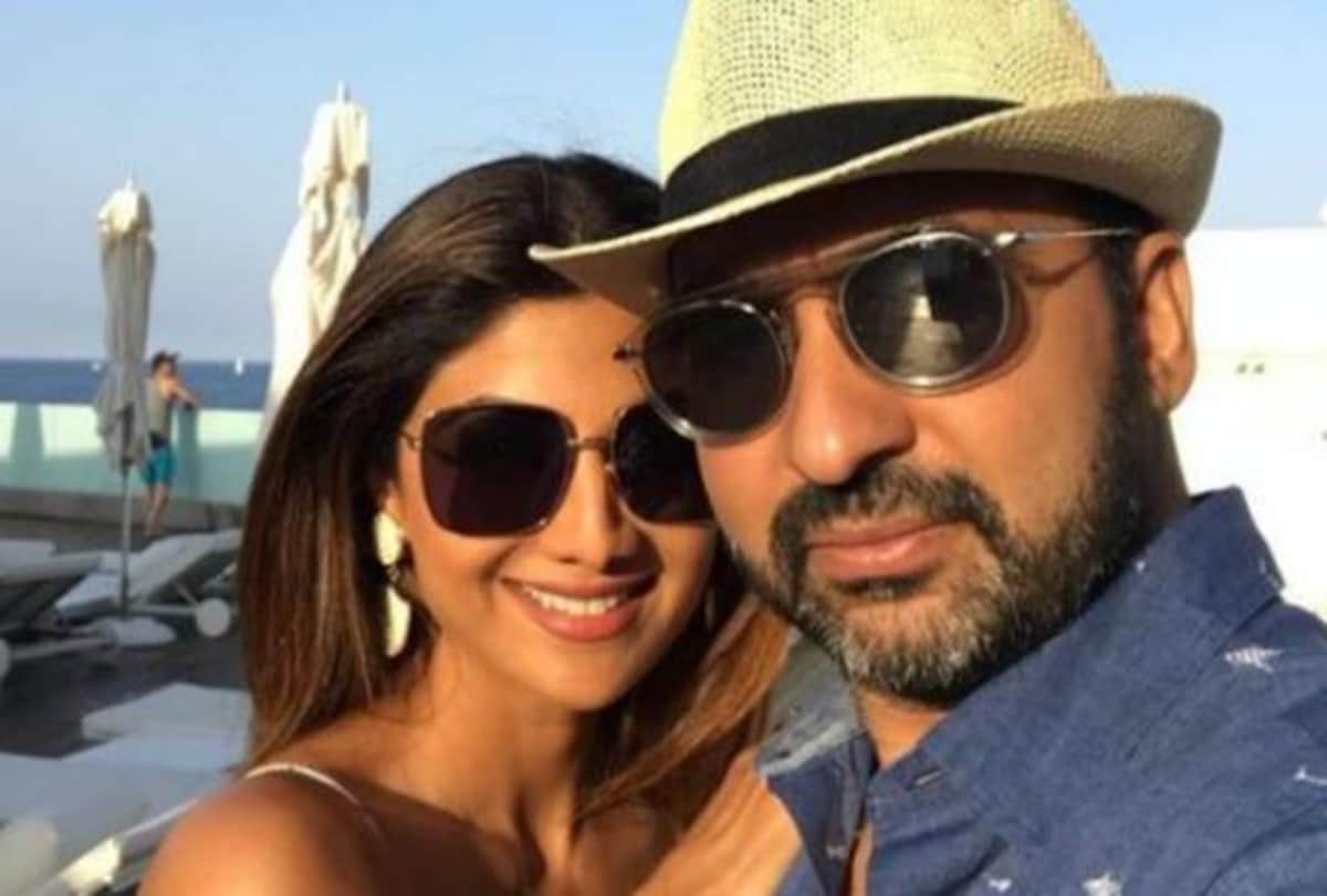 Shilpa shetty brutally trolled for going vaishno devi amid raj kundra controversy