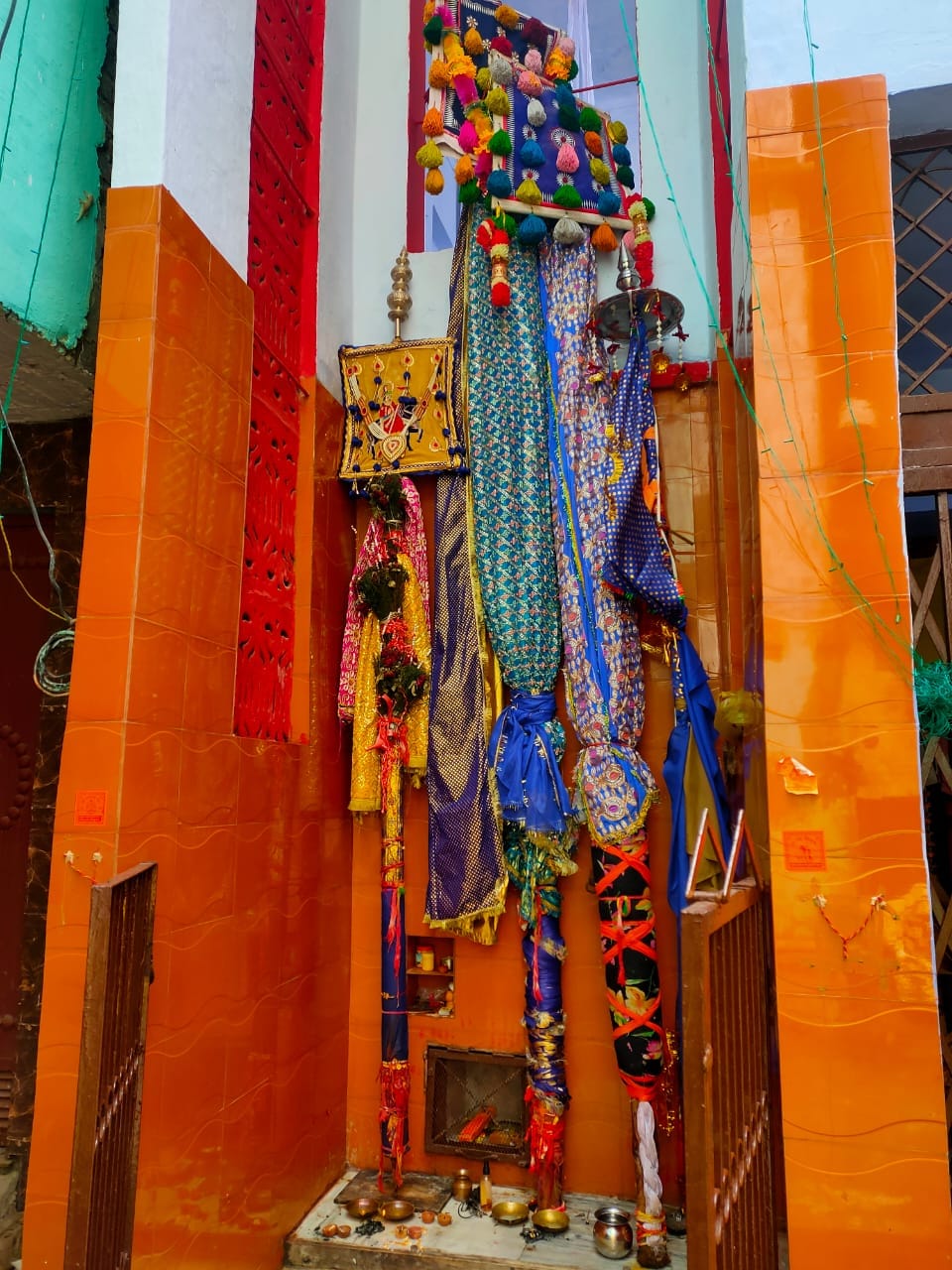 The decoration of sticks will be done in Baba's glory