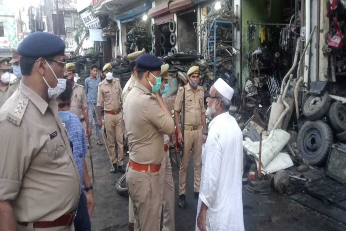 Saharanpur News: Police raid in shops of Kabadies and will be action