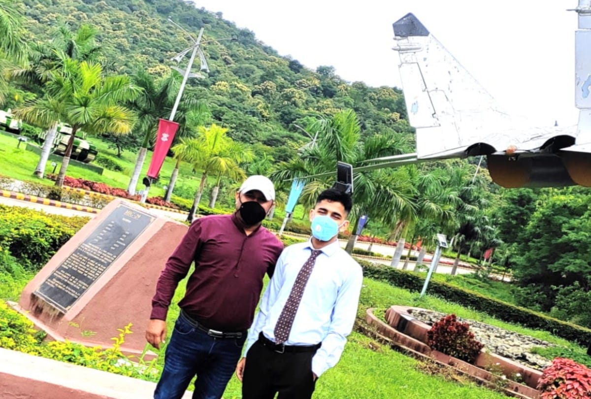 Swastik bhardwaj of Bilaspur  himachal passed the flying pilot exam