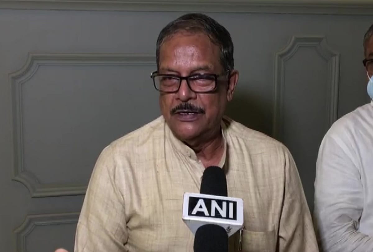 Enforcement Directorate summons West Bengal minister and TMC leader Moloy Ghatak in coal scam case, asks him to appear before them in Delhi on September 14th