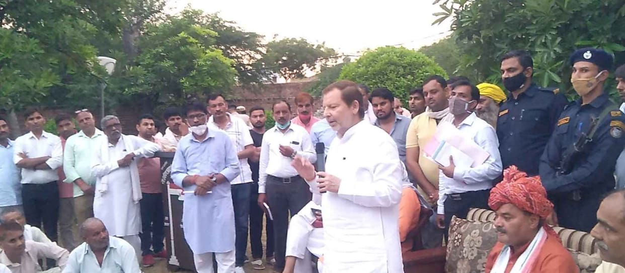 bjp mp arvind sharma says few elemenet  are defamning  govermenet