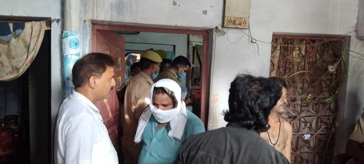 Man suicide after Tired of financial condition in varanasi