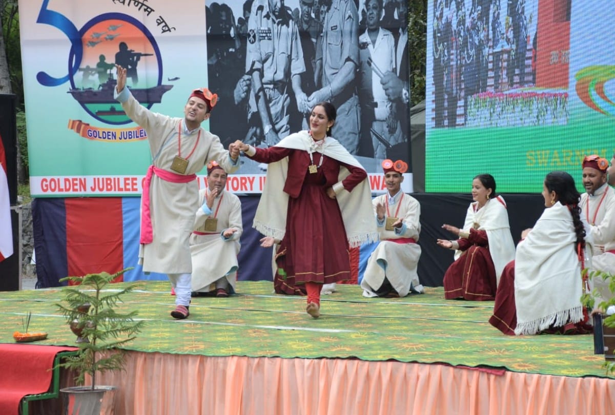 Vijay Mashaal yatra of Golden victory year on completion of 50 years of Indo-Pak war reacher manali himachal