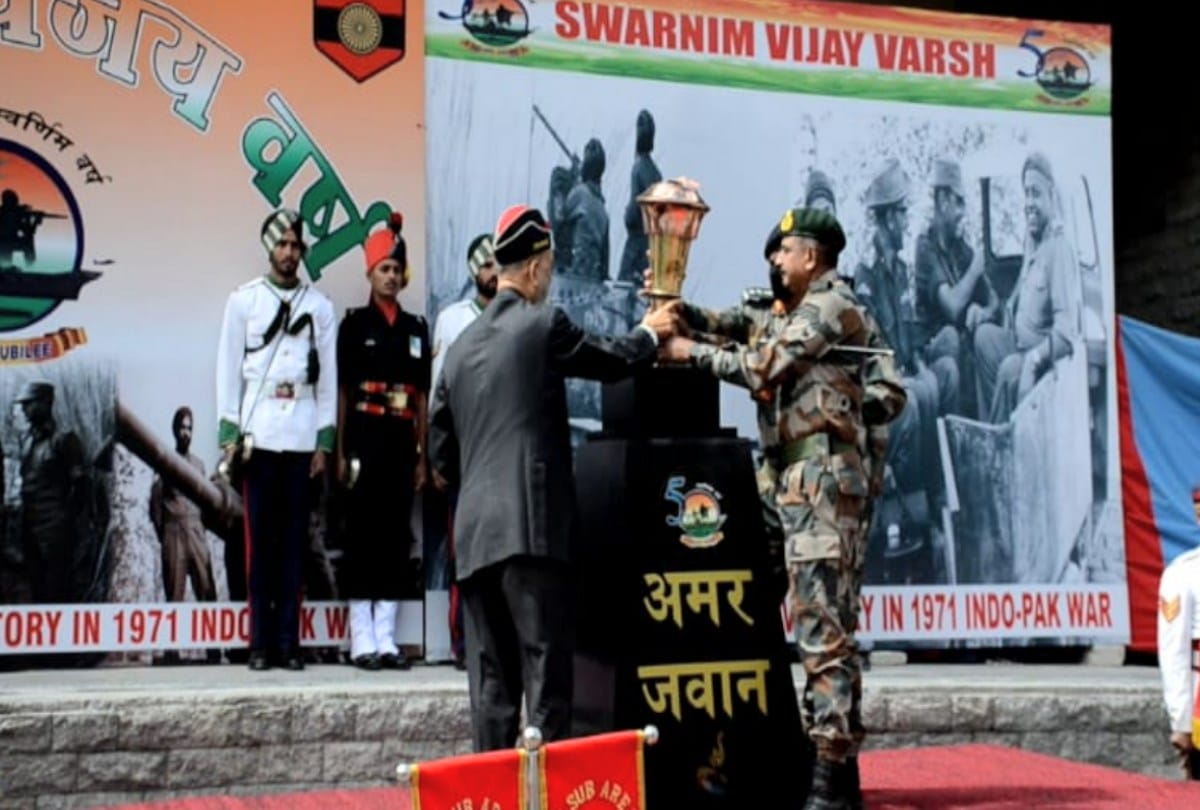 Vijay Mashaal yatra of Golden victory year on completion of 50 years of Indo-Pak war reacher manali himachal