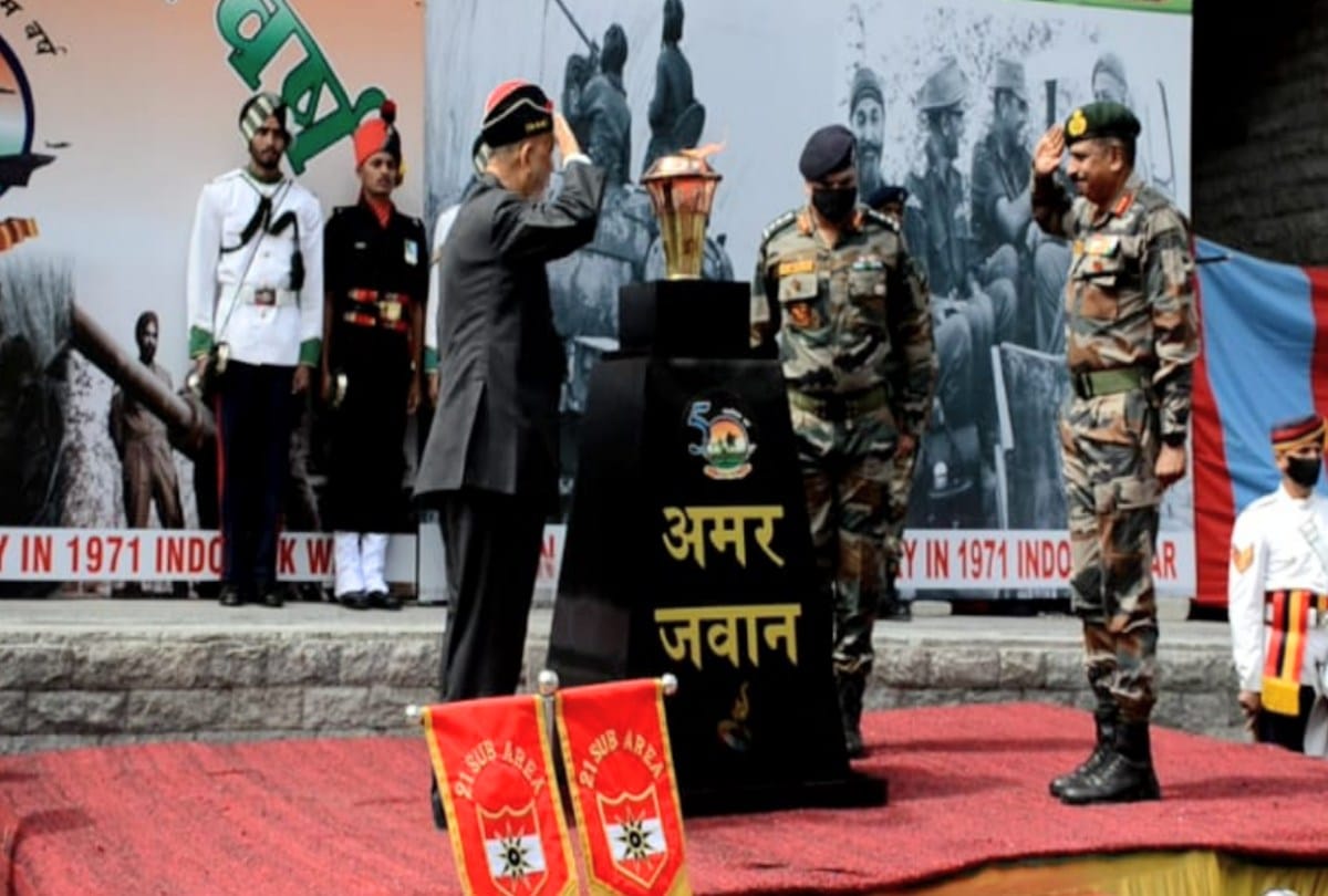 Vijay Mashaal yatra of Golden victory year on completion of 50 years of Indo-Pak war reacher manali himachal