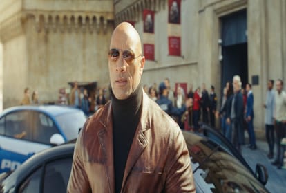 DWAYNE JOHNSON, RYAN REYNOLDS AND GAL GADOT TO HEADLINE THIS NEXT NETFLIX BLOCKBUSTER IN NOVEMBER