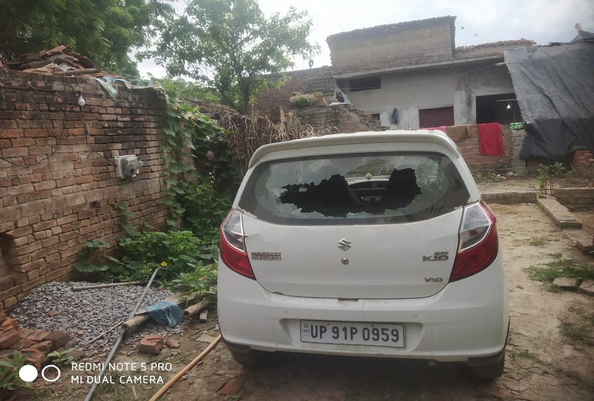 miscreants fired in the air at the house of the former pradhan of the scheduled caste in maudaha kanpur