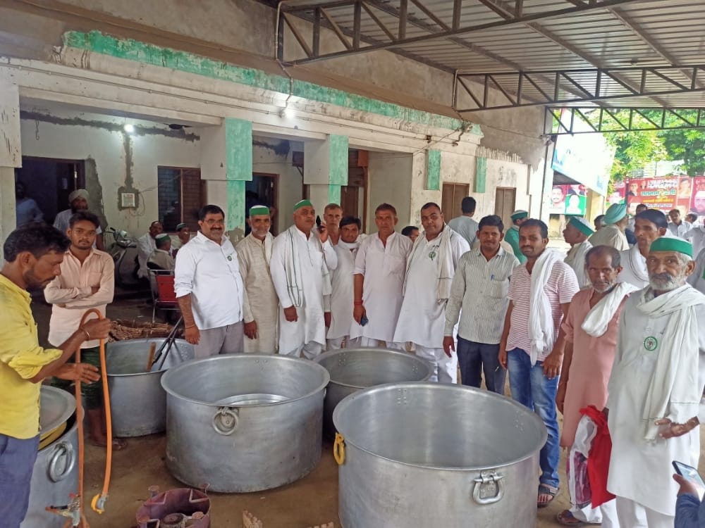 Bhakiyu's Bhandara started at Mahavir Chowk