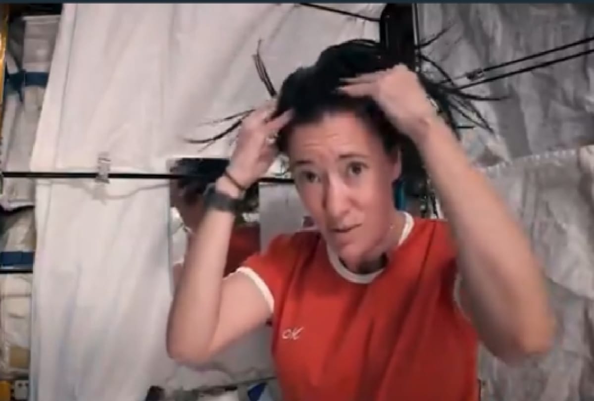 Nasa Astronaut Megan McArthur Shared her hair washing video from international space station see viral video