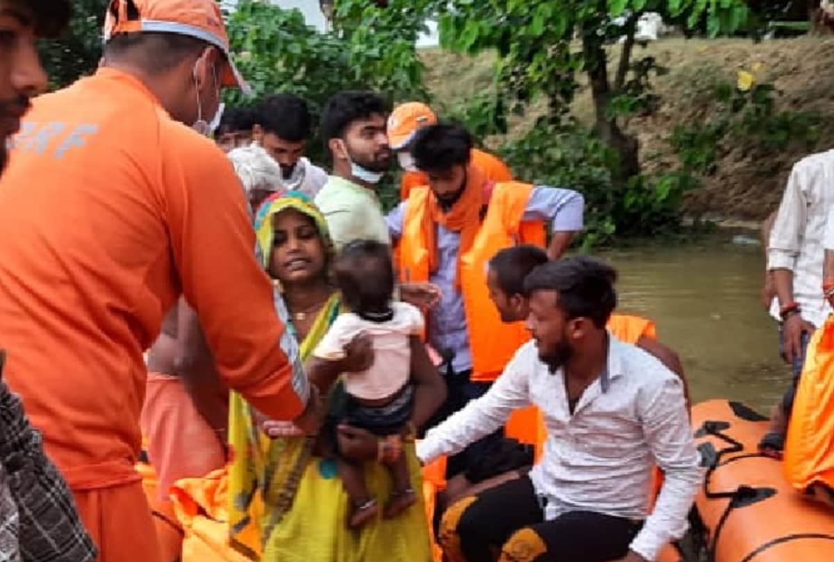 painful story of flood affected villagers in gorakhpur after Bharwalia Basawanpur dam broken