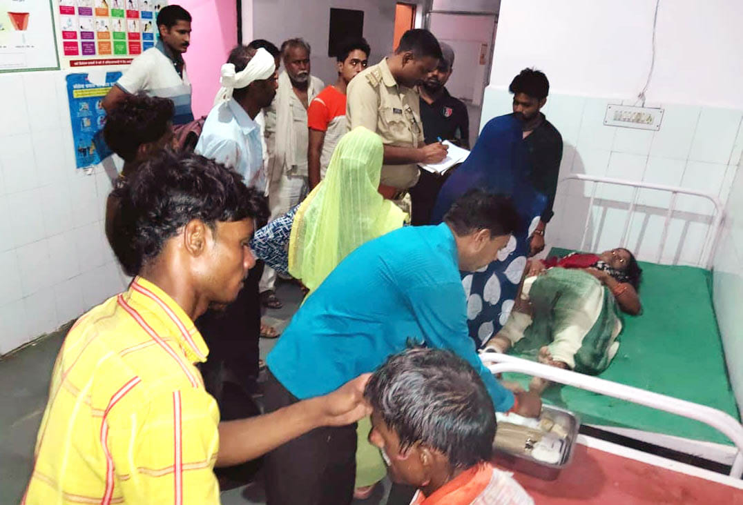 Two injured including a devotee woman in the accident