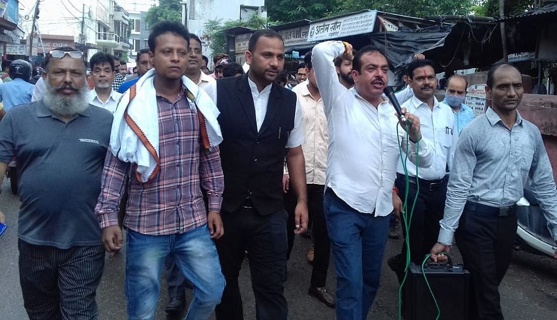Advocates Protest over Transfer of SDM