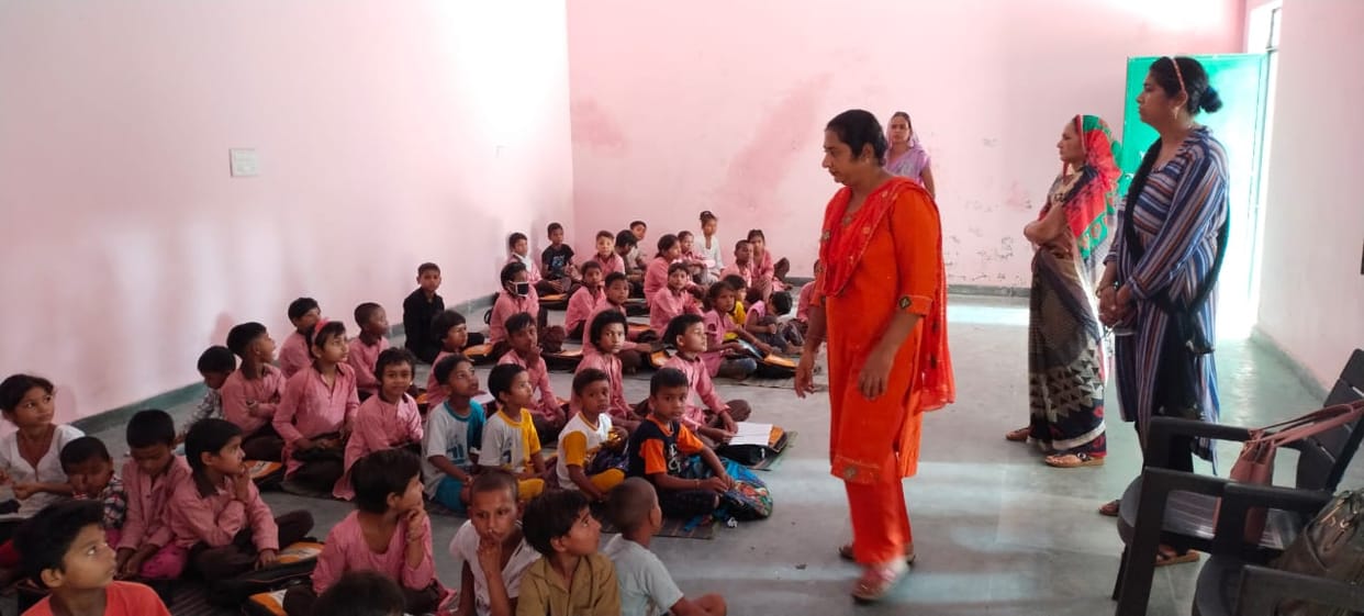 Water filled up to a foot in the school, taught the students by sitting in the panchayat house