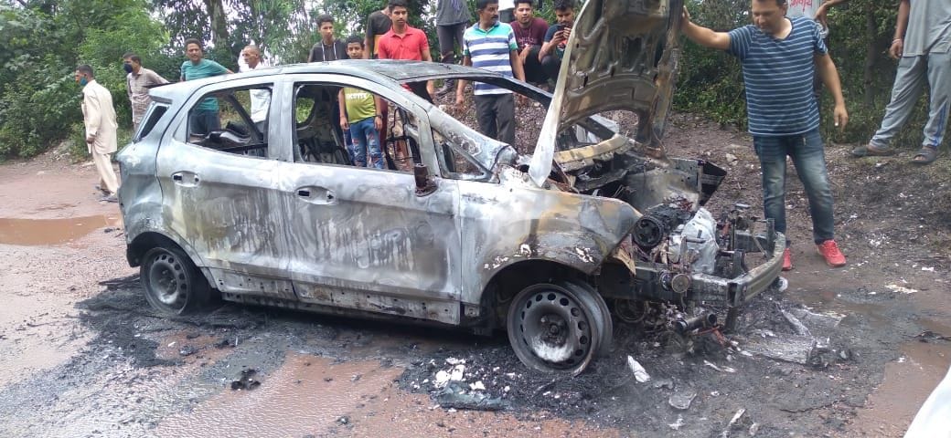 Sudden fire in tourist car