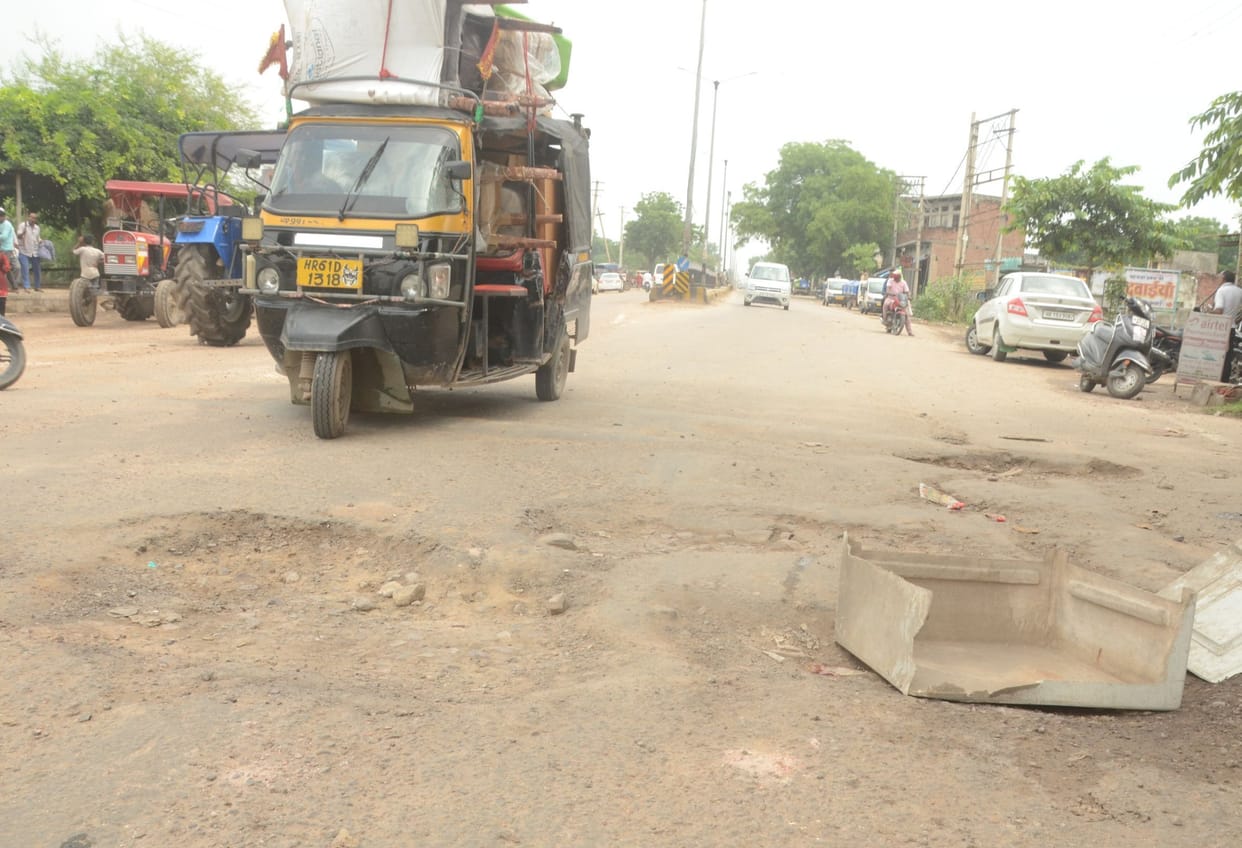 Four kms of NH-334B. Piece shabby, hesitating eating ten thousand vehicles every day