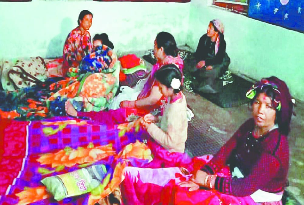 Uttarakhand weather latest news : 16 families of Jugju village left House In Fear Of Landslide
