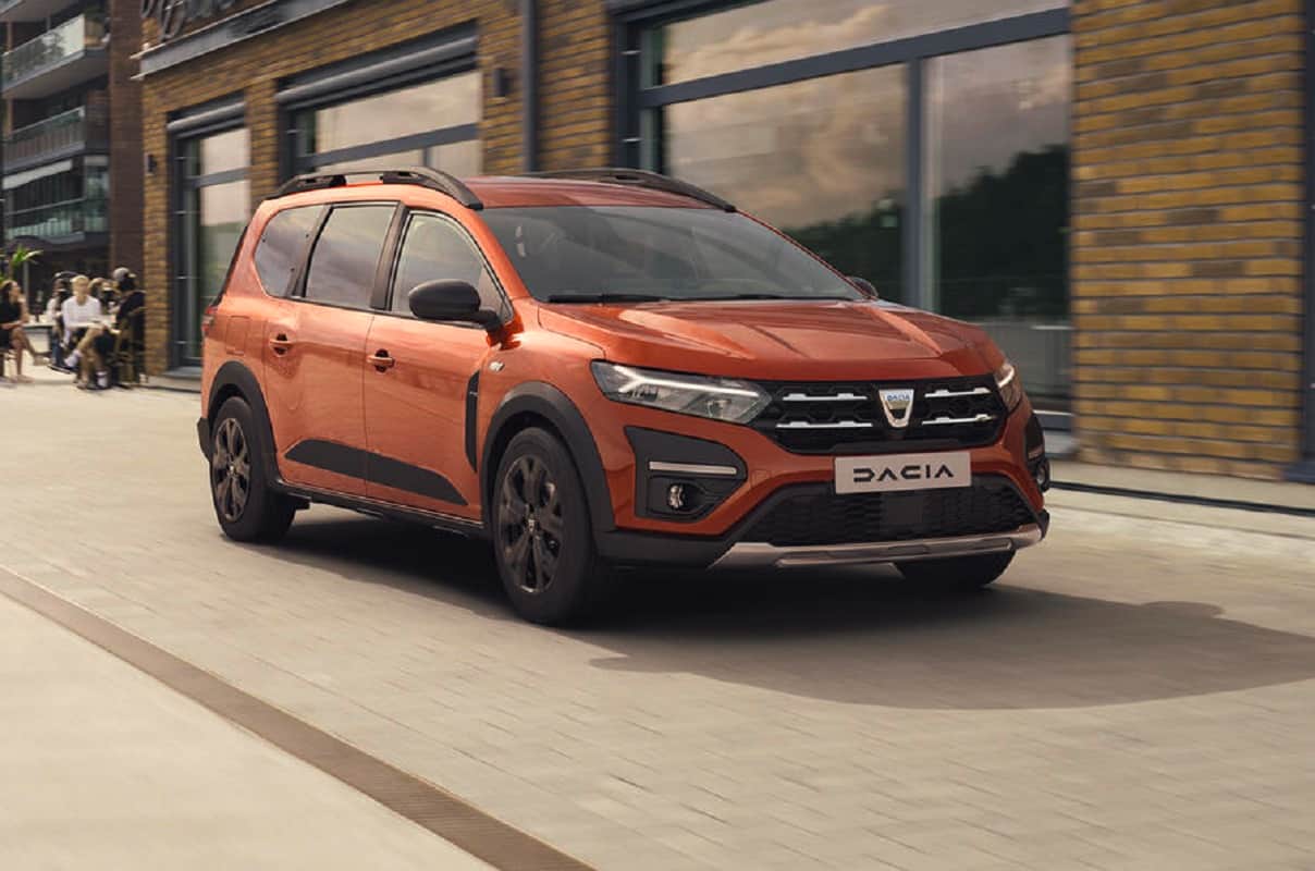 Renault Dacia Jogger launched 7-seater family car gets SUV-like styling know features specifications