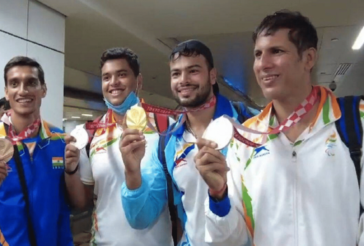 Tokyo Paralympics 2020: Sumit Antil along with other Indian medalist returns home and receives heroic welcome
