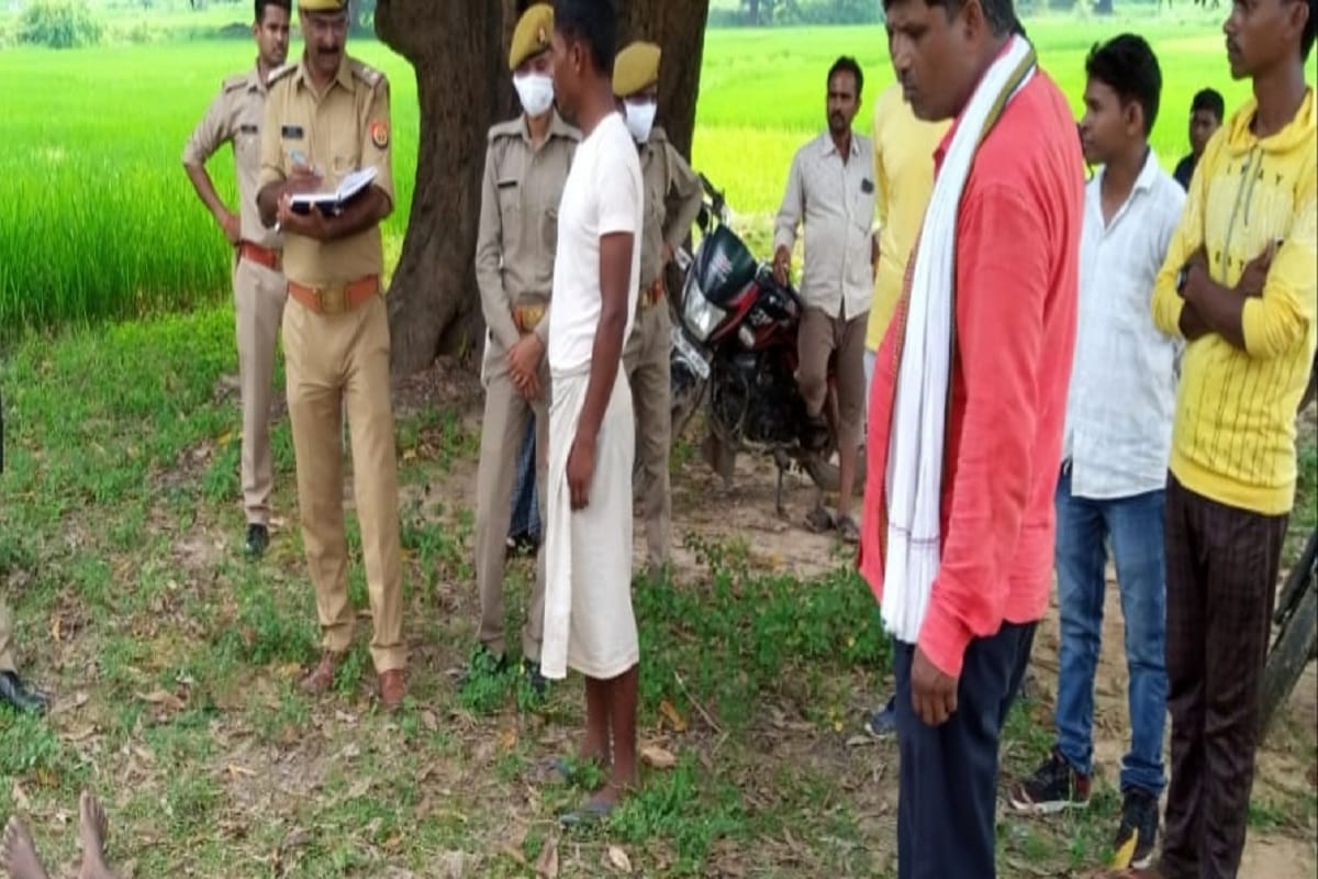 Daughter dies in shock of father death in Sonbhadra dead body found hanging