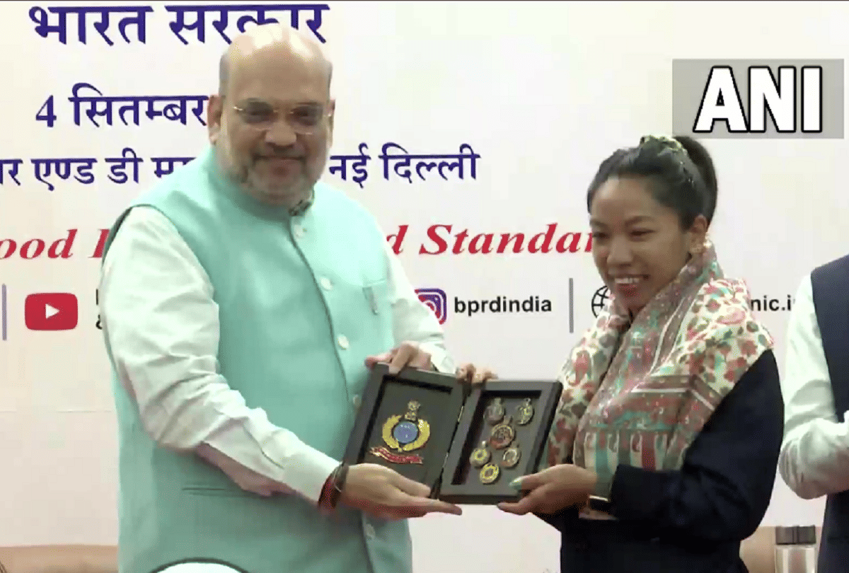 Union Home Minister Amit Shah felicitates Tokyo Olympics silver medalist Mirabai Chanu at the 51st Foundation Day celebration of the Bureau of Police Research and Development