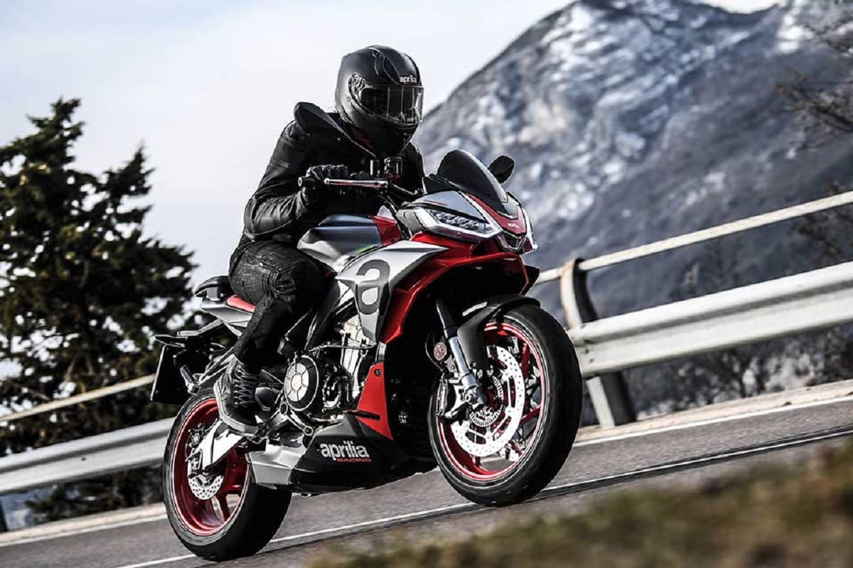 Piaggio India launched new range of superbikes in India including Aprilia RS 660, Aprilia RSV4, Tuono 660, Tuono V4 and Moto Guzzi V85TT Know price features details