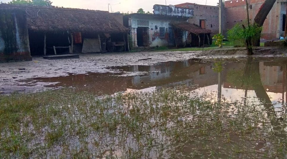 The water level decreased, the risk of infection increased