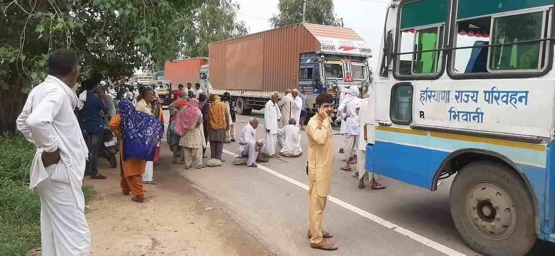 Elders blocked the road for not getting pension for three months