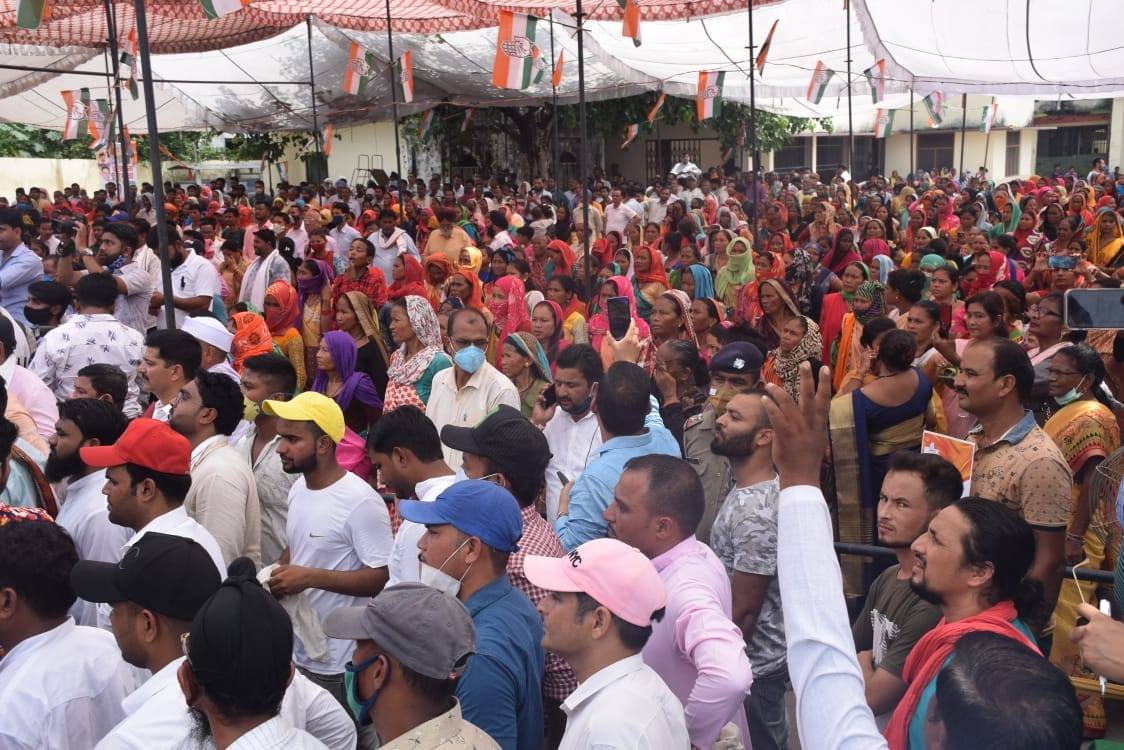 uttarakhand election 2022 : congress local leader show their power in parivartan yatra