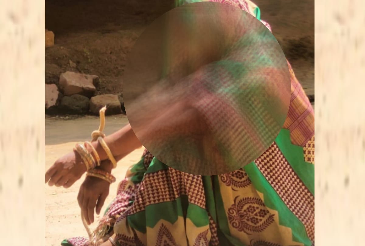 A woman was forced to sit tied hands in a village in Amethi.