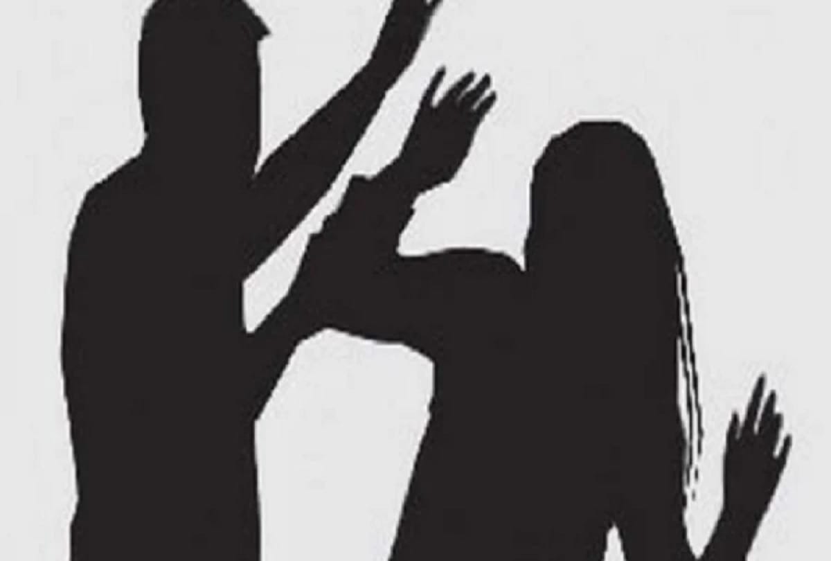 A 38 years old doctor arrested on charges of domestic violence in delhi