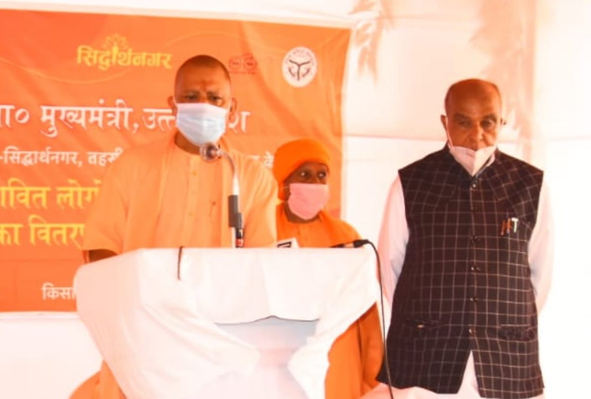 CM Yogi adityanath inspected flood affected areas in Siddharthnagar