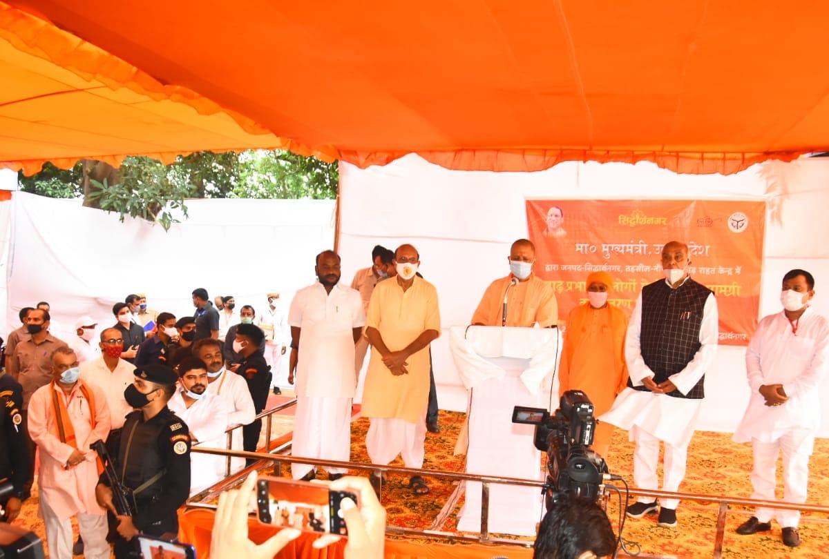 CM Yogi adityanath inspected flood affected areas in Siddharthnagar