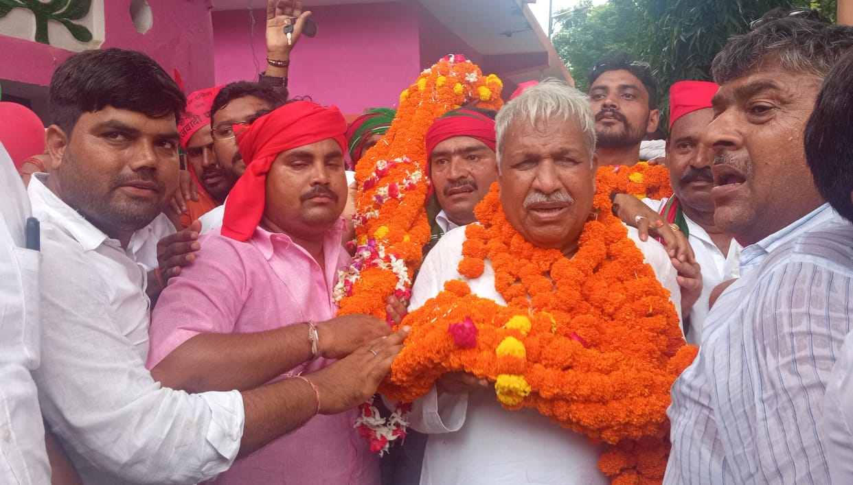 SP is taking on the dictatorship of the government: Ambika