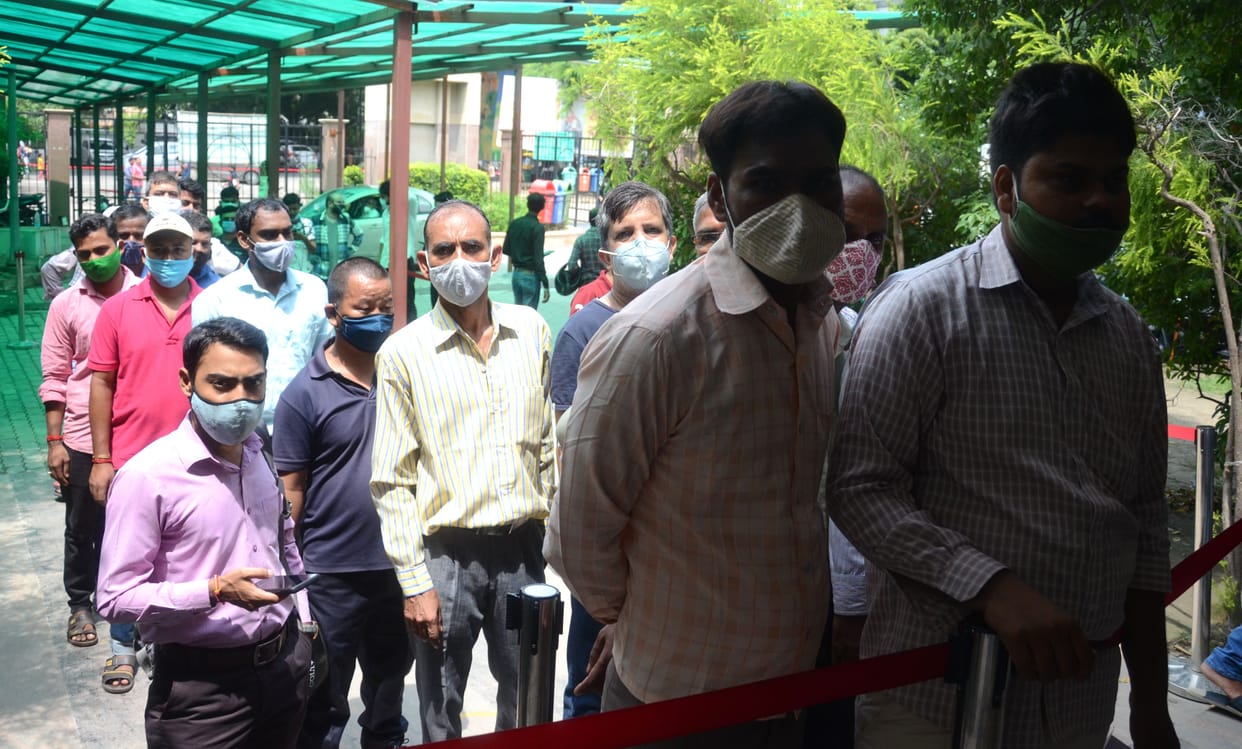 Argument over non-availability of vaccine in district hospital