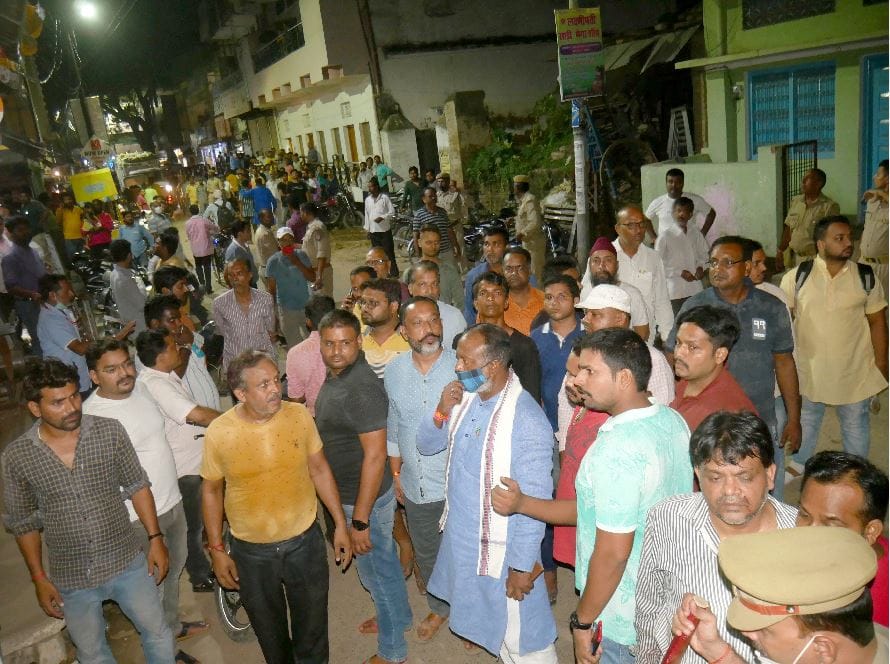 Deadly attack on woman and her two innocents child in mirzapur all three  refer to trauma center varanasi condition critical