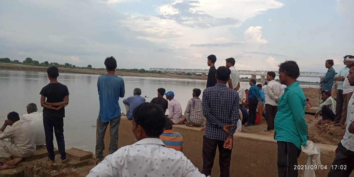 village,death,police,river,man