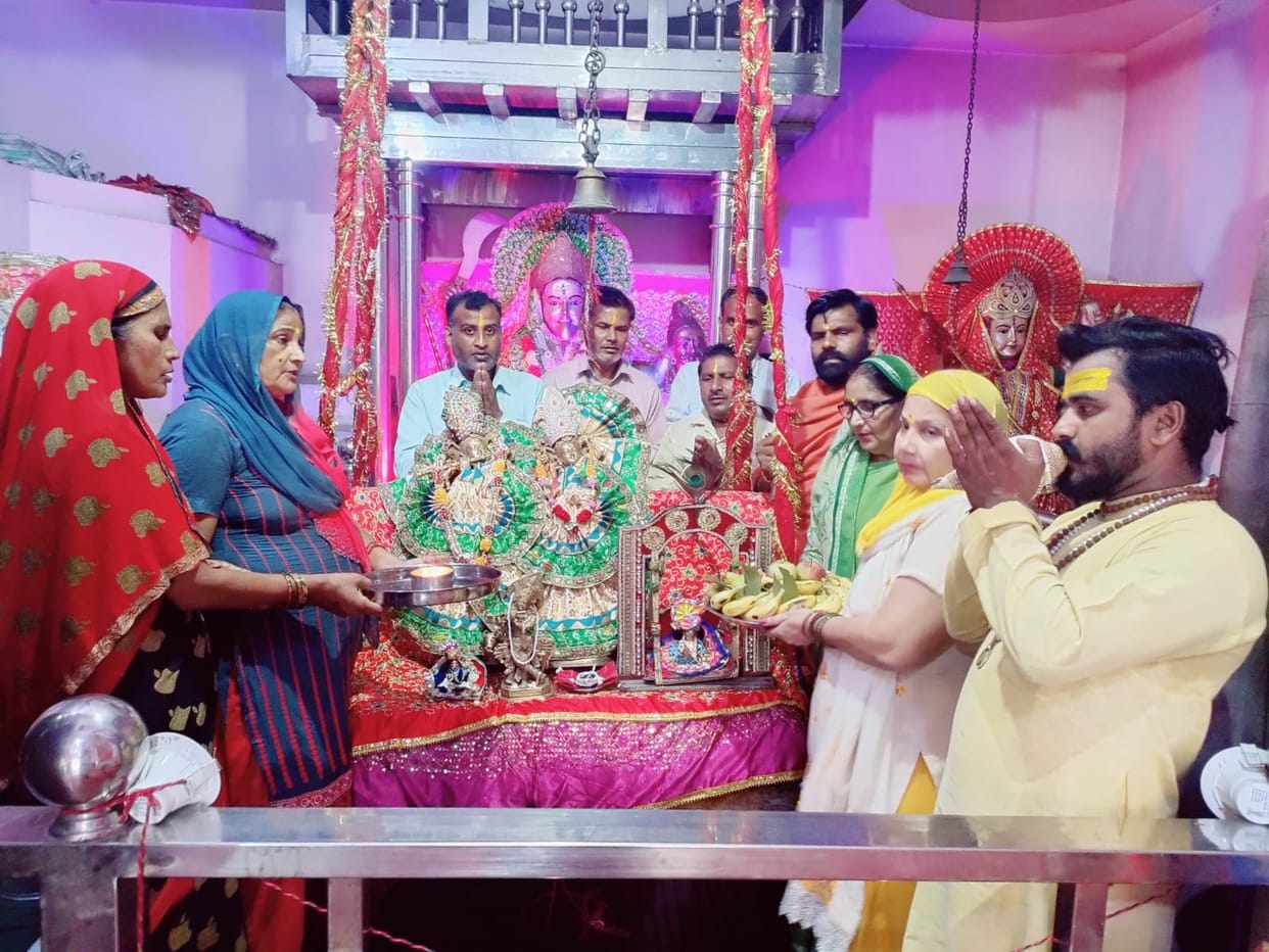 Celebrated with gaiety the sixth of Lord Shri Krishna
