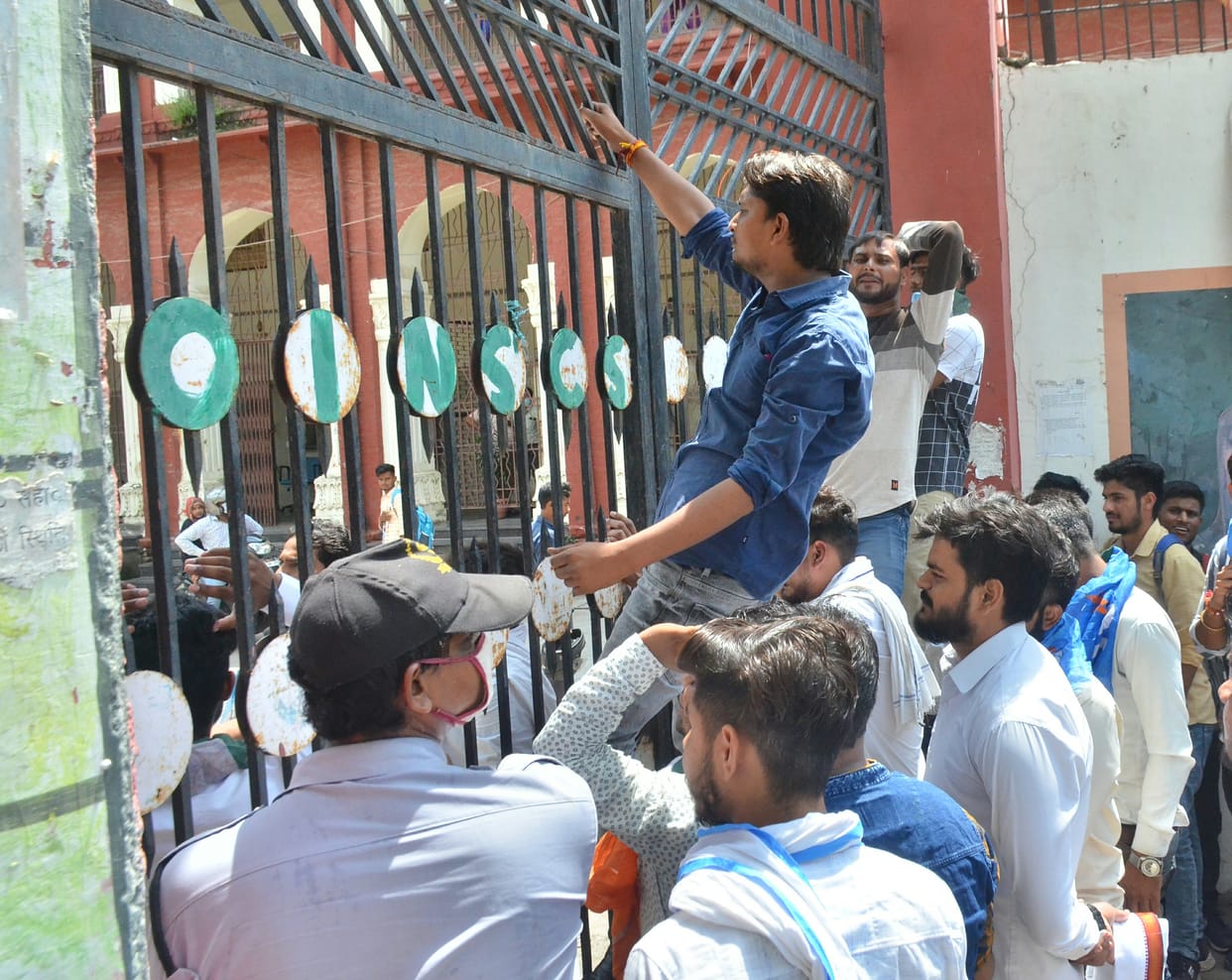 University: Protest over non-issuance of exam results