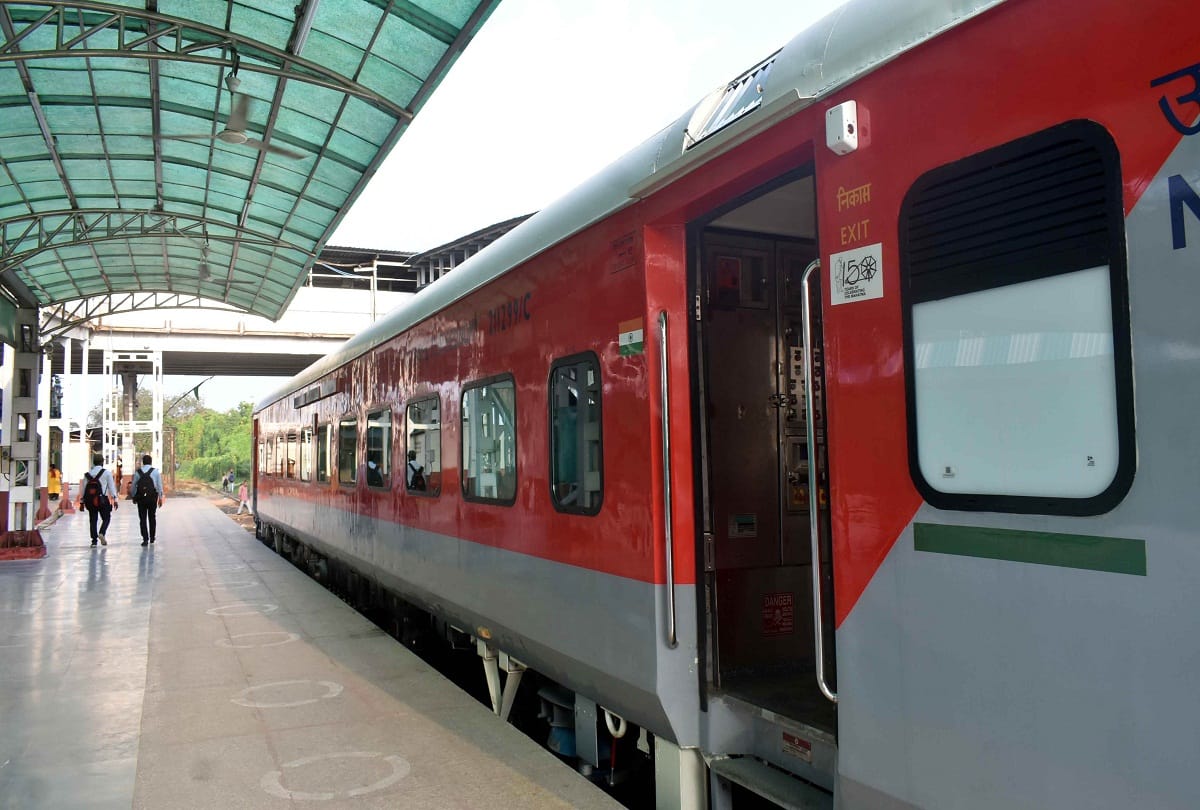 AC three economy coach will be installed in Prayagraj-Jaipur Express from tomorrow