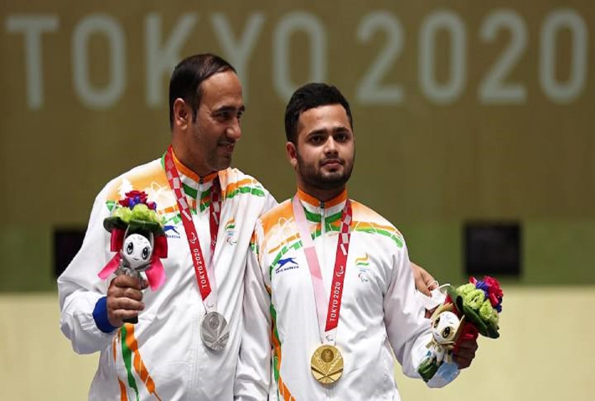 Tokyo Paralympics 2021 PM Narendra Modi congratulated gold medal winner Manish Narwal and silver medalist Singhraj Adhana said special moment for Indian sports