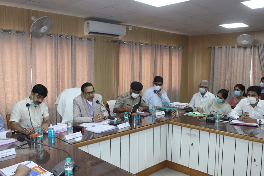 Improve the functioning of Health Department and Medical College Administration: Dubey