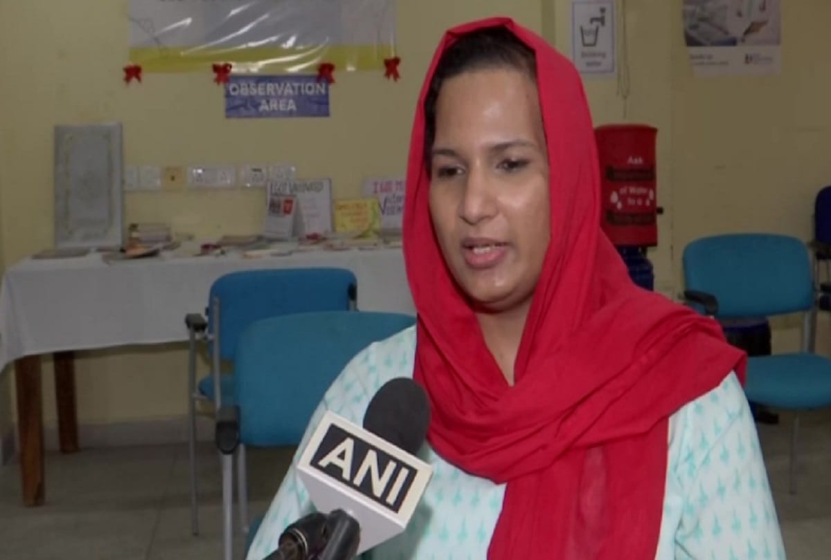 Delhi: Pain of transwoman Aksa Sheikh, why people do not accept others