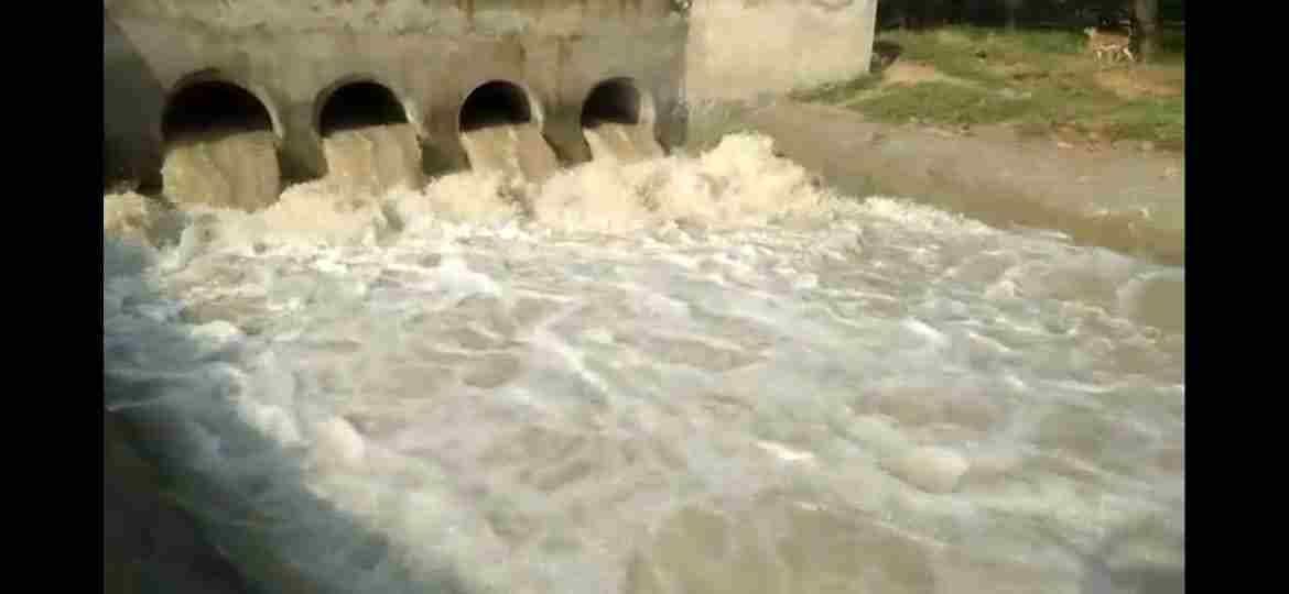 After many years, the water came in the rainy rivers