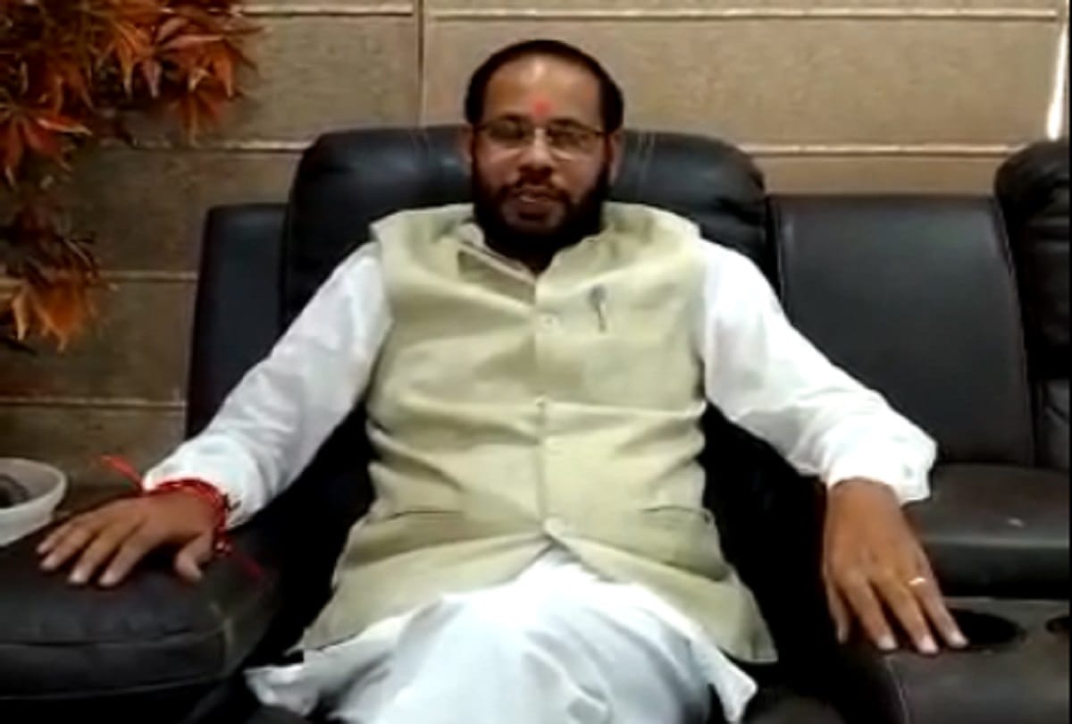 case against unchahar mla dr. manoj pandey for making indecent remarks against pm modi