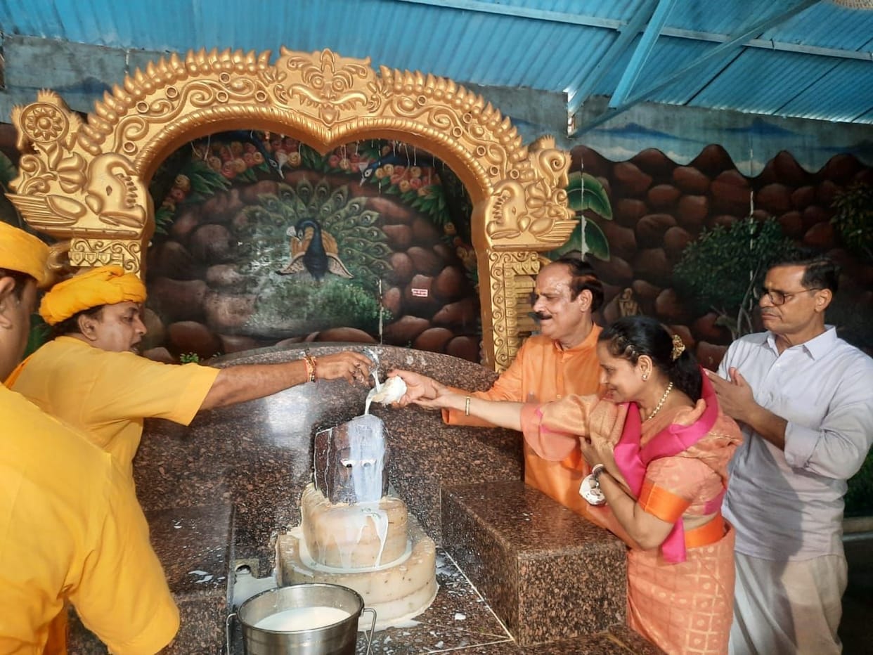 Mathura: Congratulation on Kanhaiya's Chhath echoed in Keshavdev temple