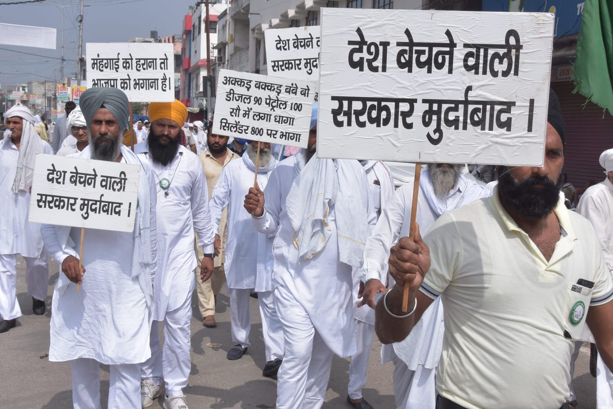 Kisan Mahapanchayat: The government that the farmers challenged, it went away